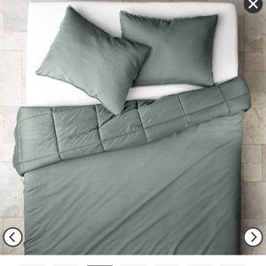 King size Casaluna heavyweight linen blend bedding. Sage green. 3 pc